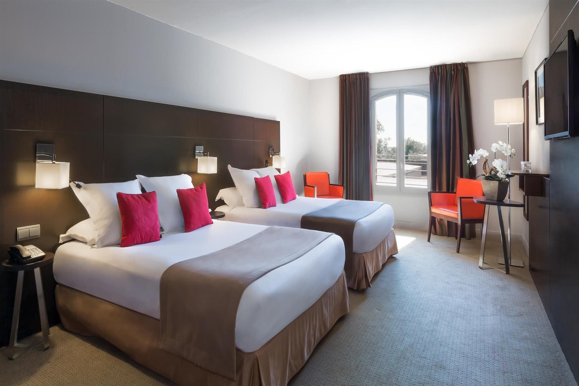 Abbaye Des Capucins Spa & Resort Montauban Bagian luar foto