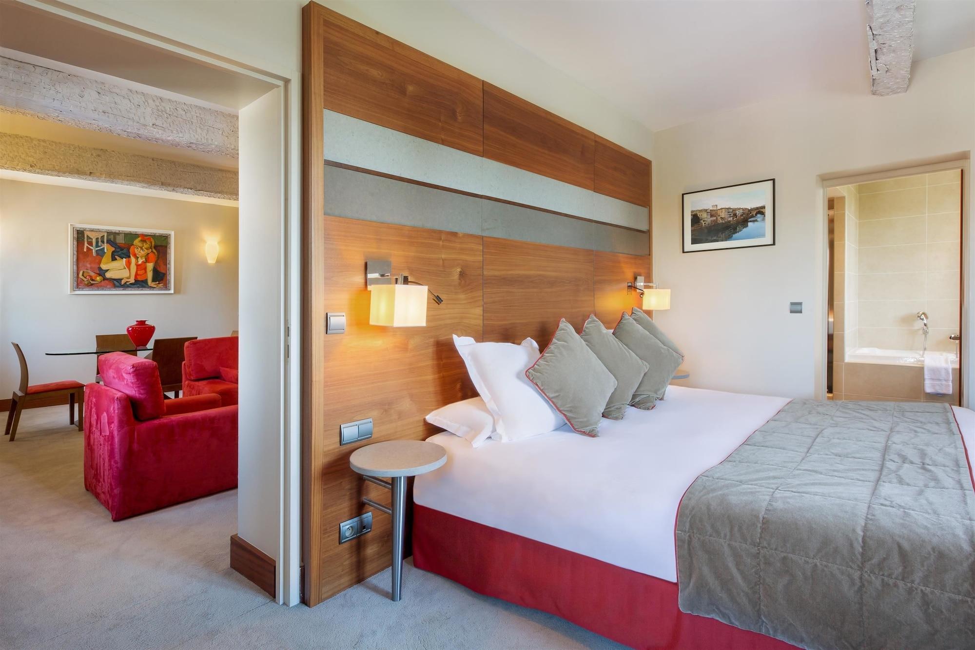 Abbaye Des Capucins Spa & Resort Montauban Bagian luar foto