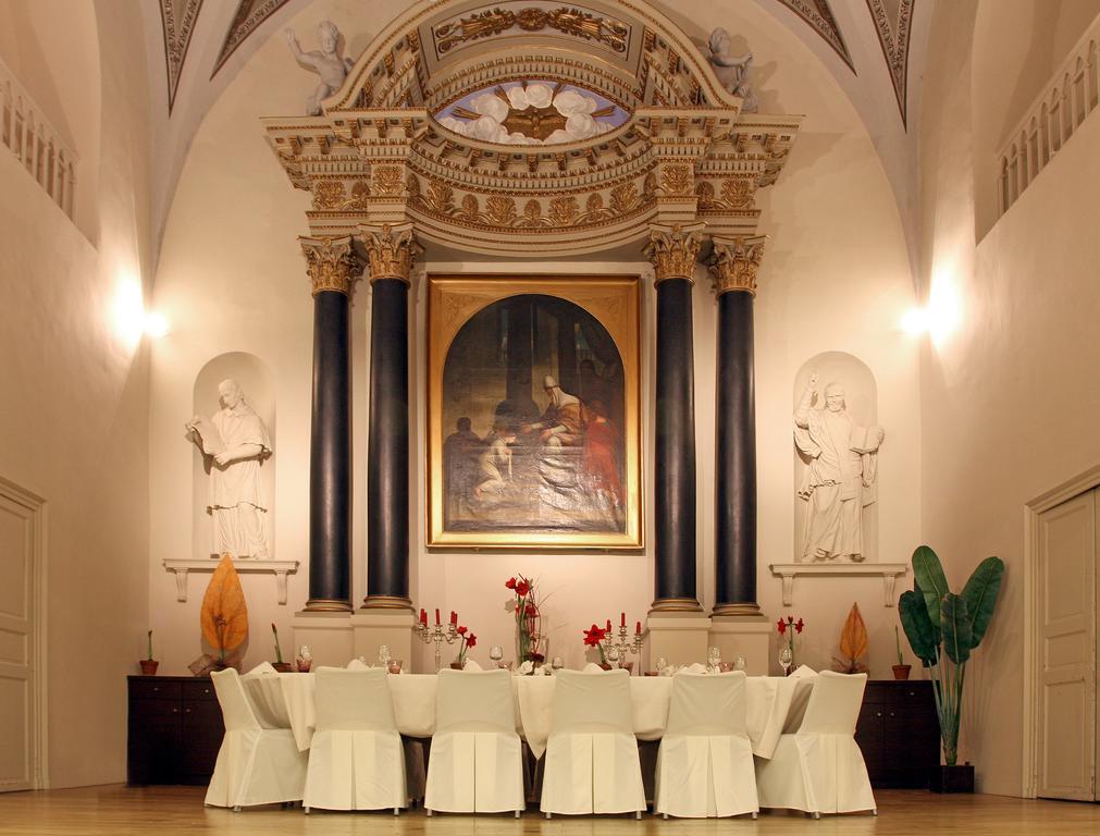 Abbaye Des Capucins Spa & Resort Montauban Bagian luar foto